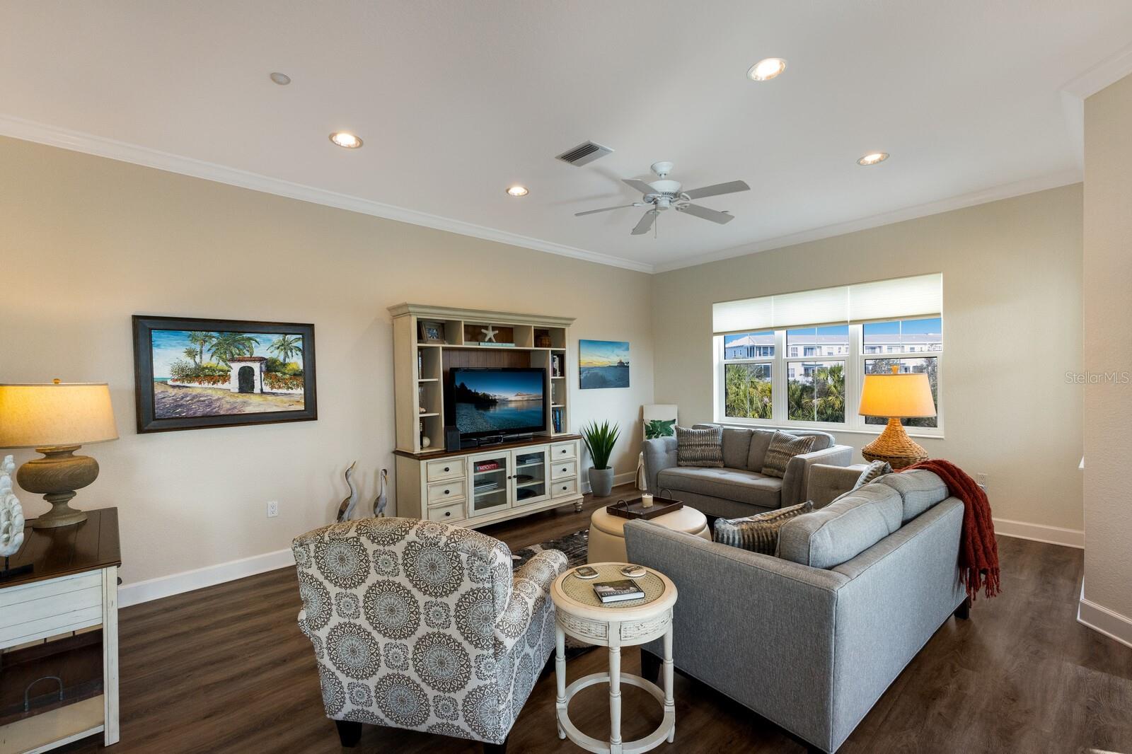 Image 8 of 49 For 10310 Coral Landings Court 98