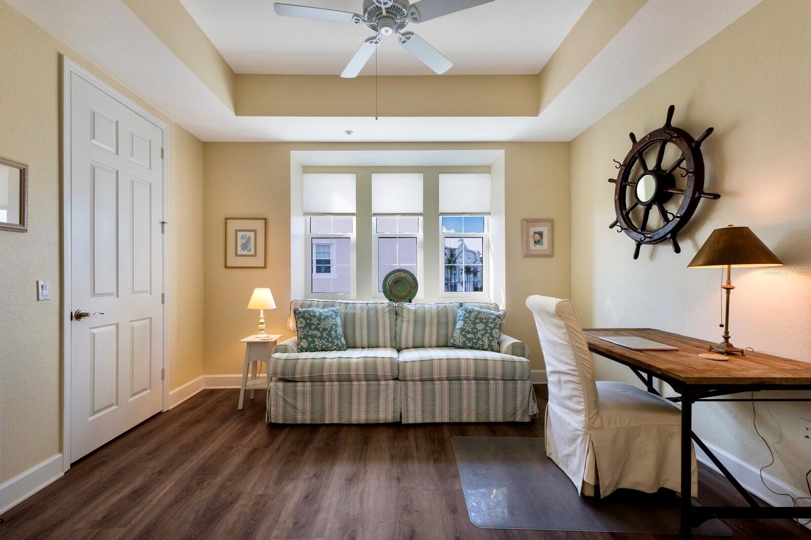 Image 9 of 49 For 10310 Coral Landings Court 98