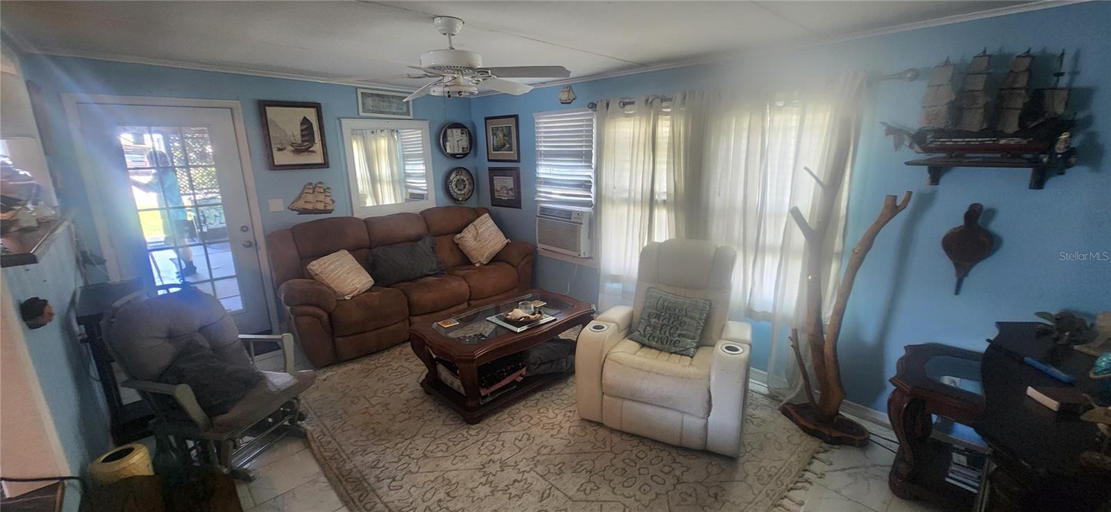 Image 10 of 13 For 324 Calle Liana