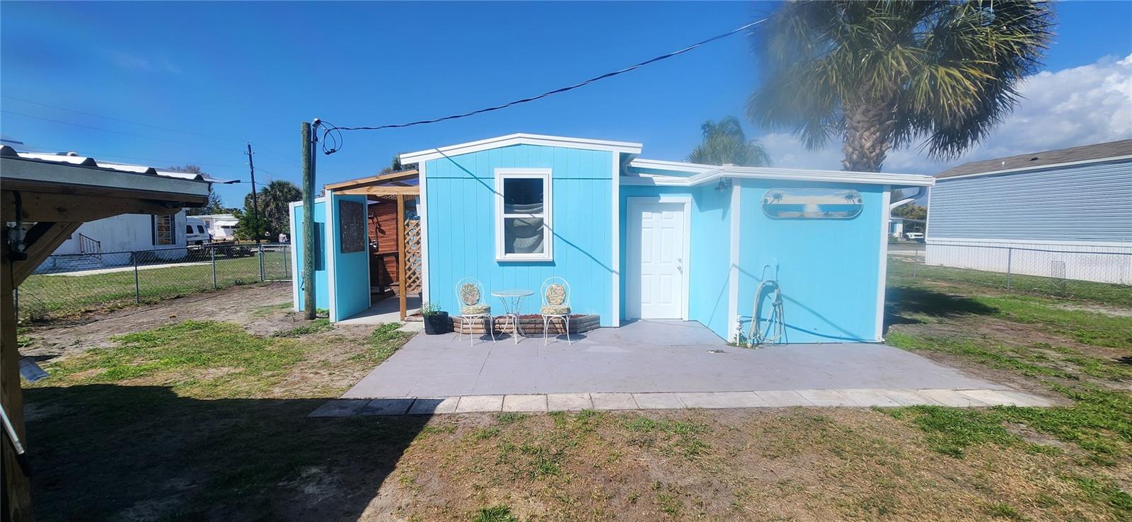 Image 5 of 13 For 324 Calle Liana