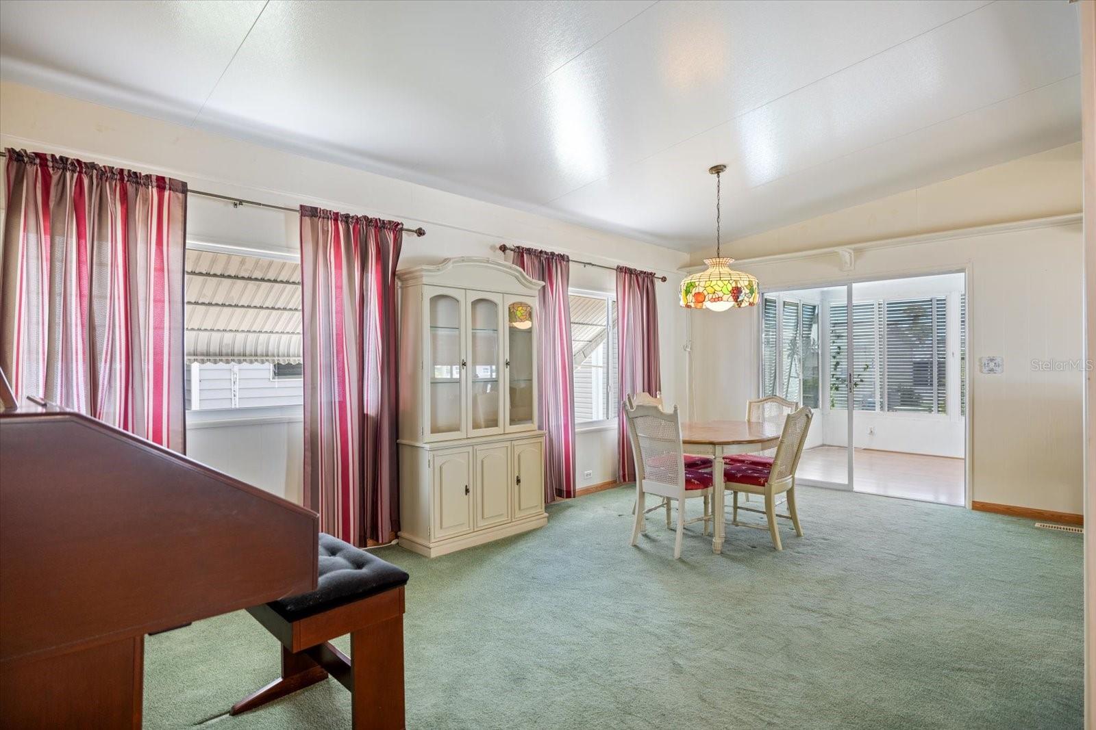 Image 8 of 55 For 5791 Orange Blossom Road