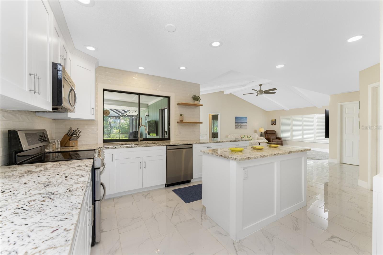 Image 11 of 86 For 461 Firethorn Avenue