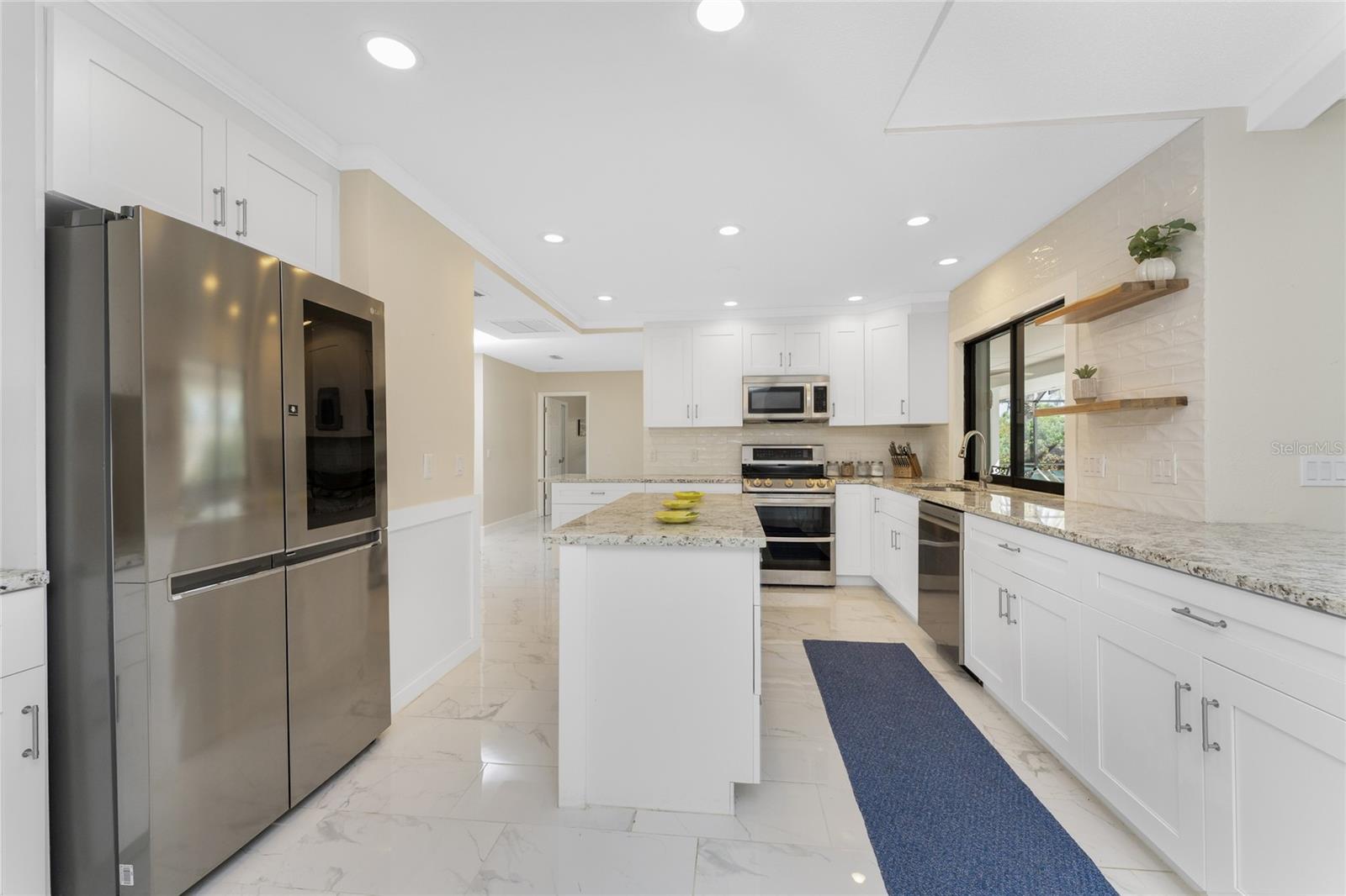 Image 13 of 86 For 461 Firethorn Avenue