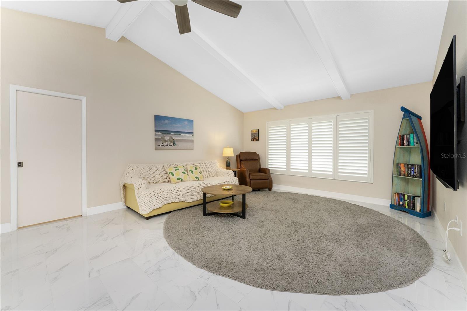 Image 20 of 86 For 461 Firethorn Avenue