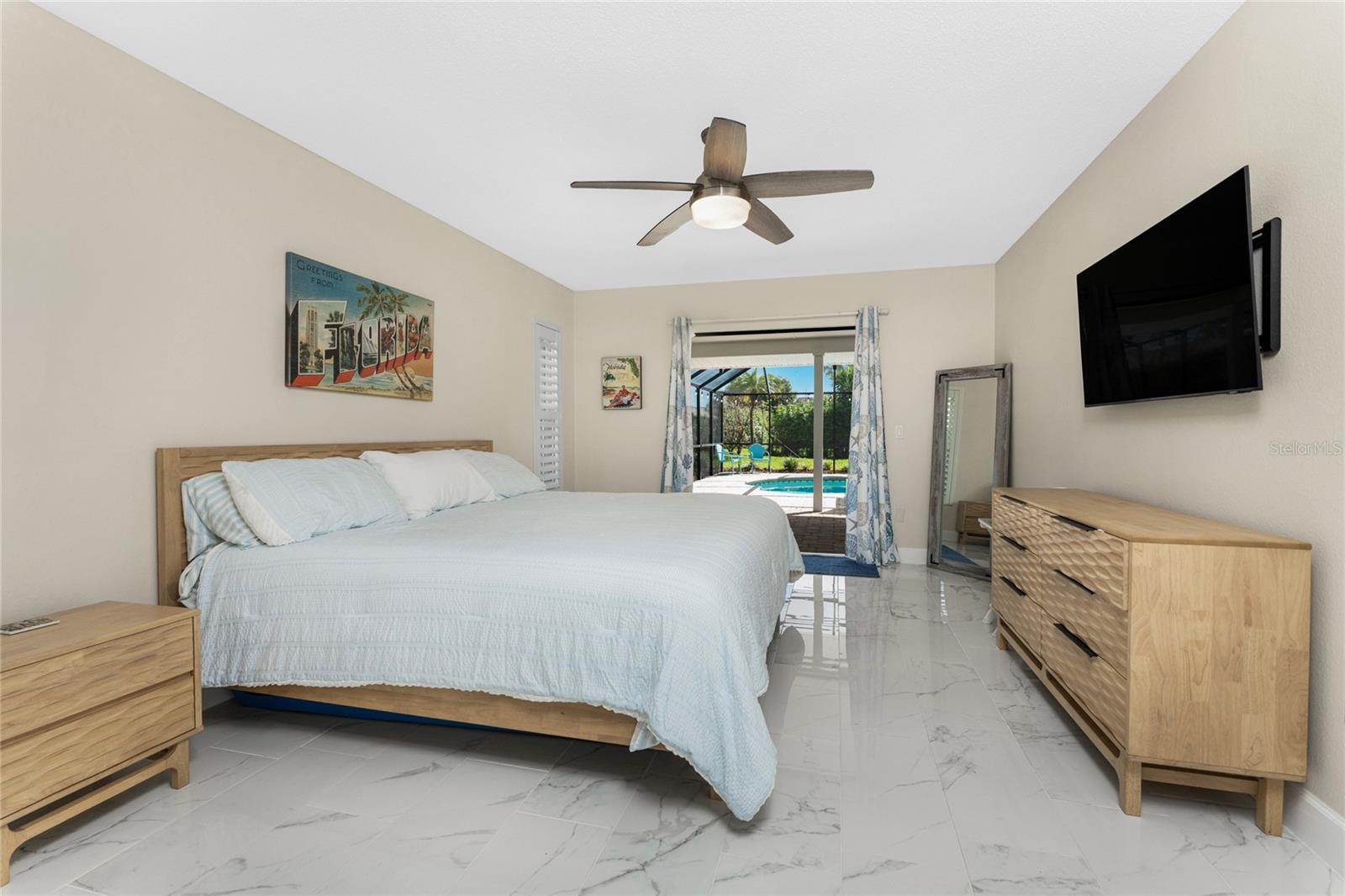 Image 31 of 86 For 461 Firethorn Avenue