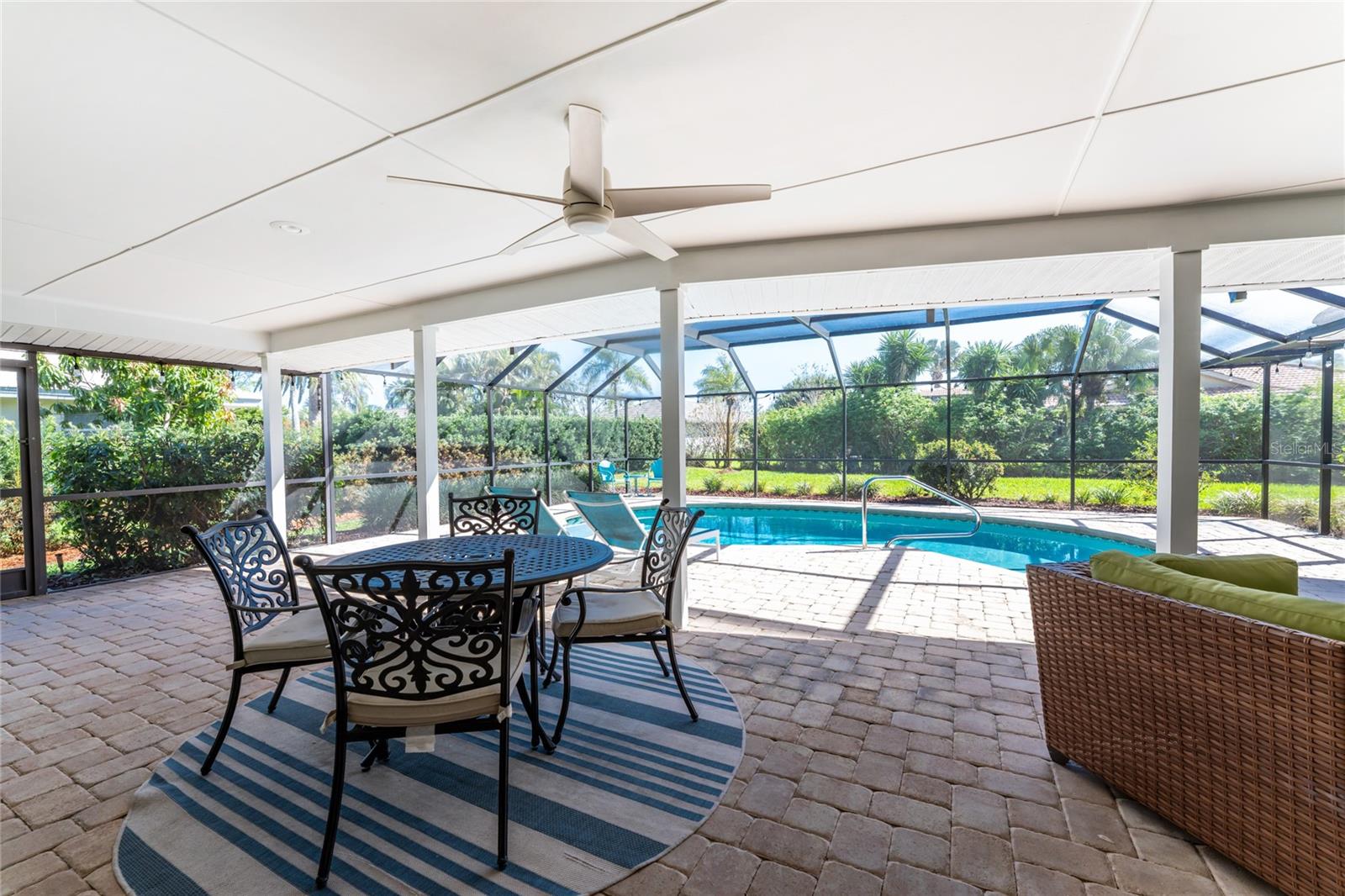 Image 43 of 86 For 461 Firethorn Avenue