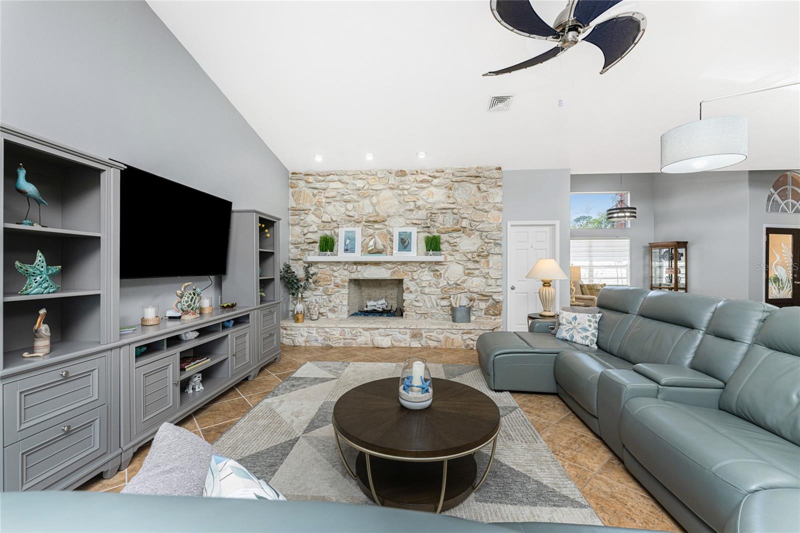 Image 17 of 99 For 373 Eden Drive