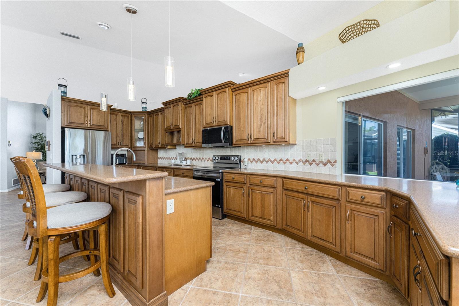 Image 27 of 99 For 373 Eden Drive