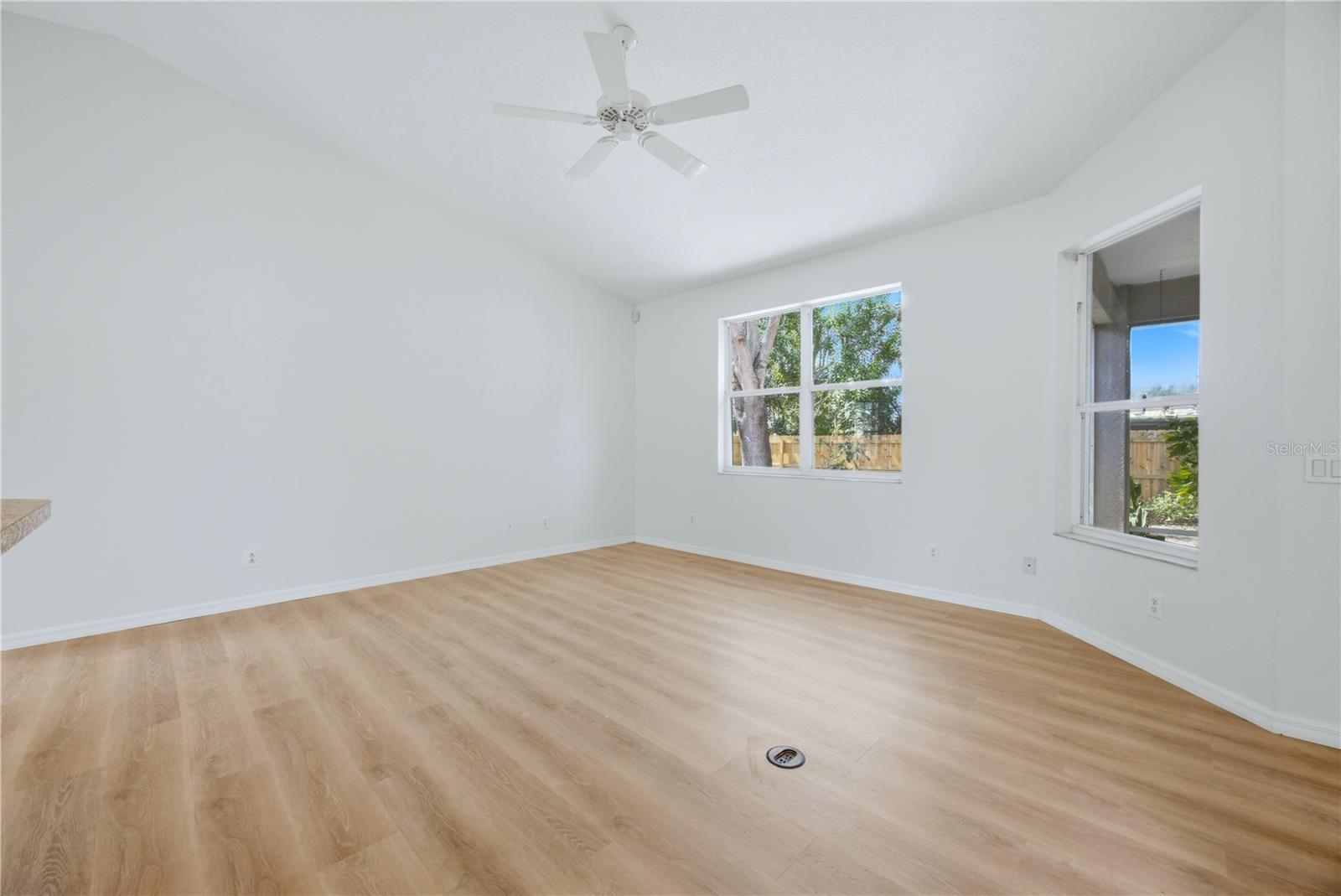 Image 10 of 24 For 3012 Vinson Avenue