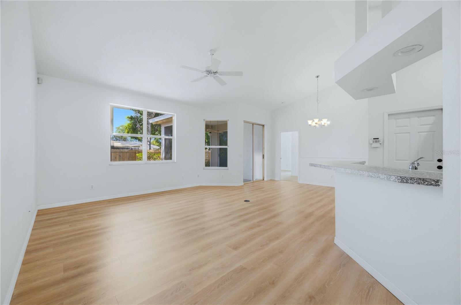 Image 11 of 24 For 3012 Vinson Avenue