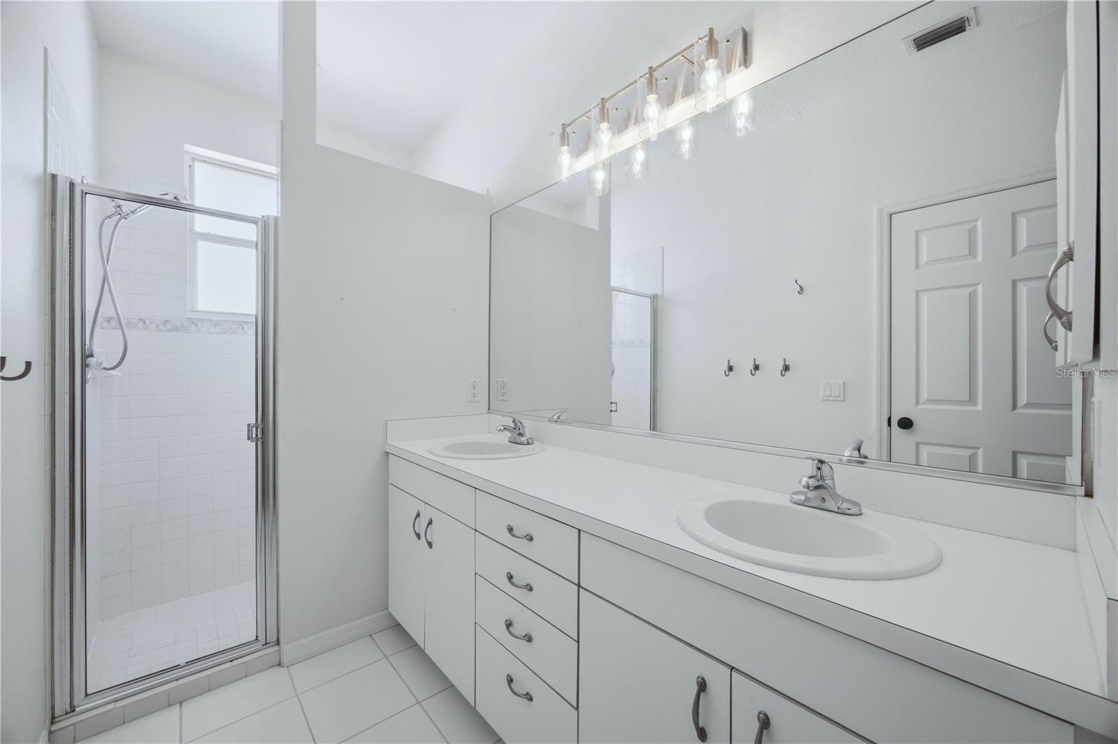 Image 14 of 24 For 3012 Vinson Avenue