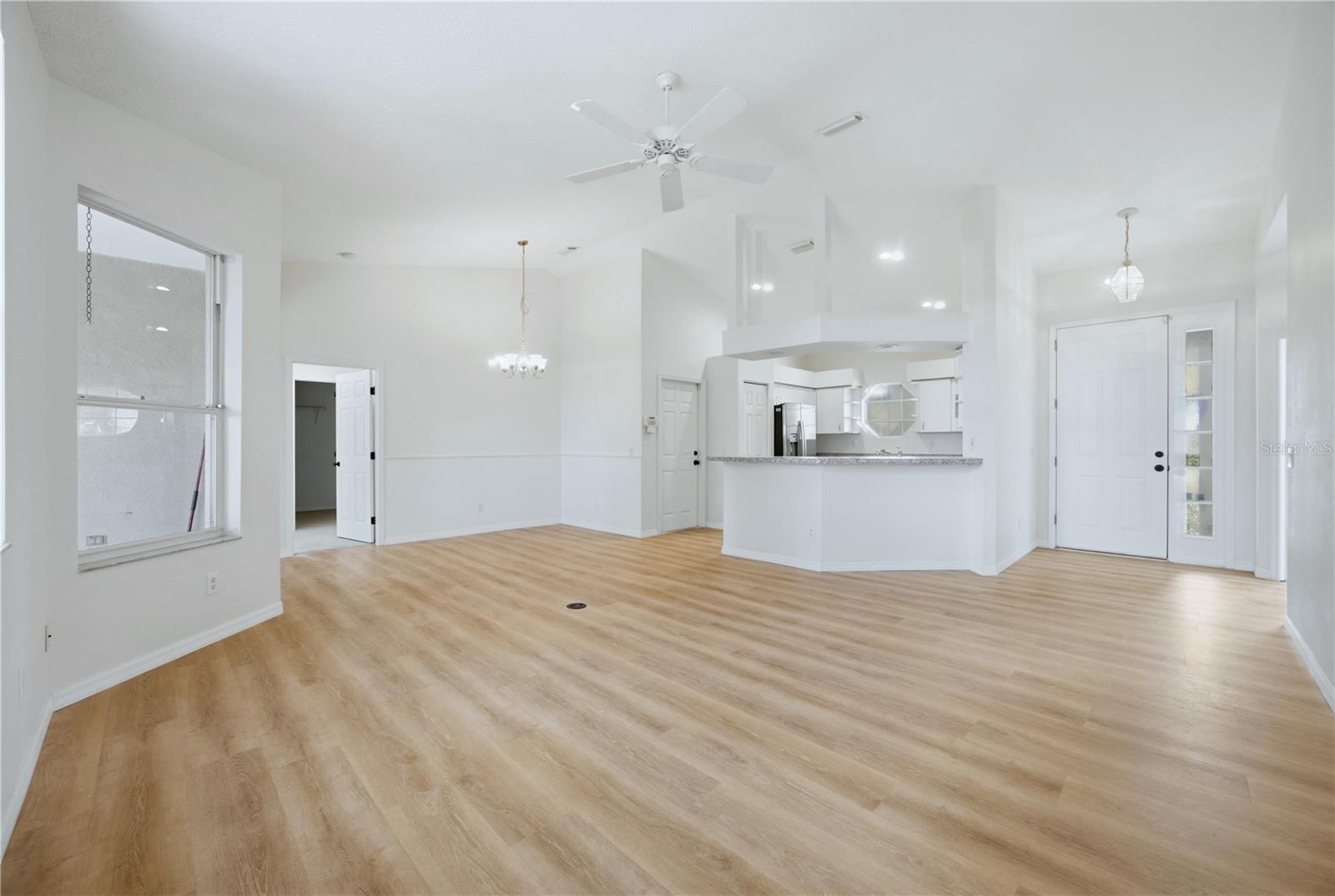 Image 3 of 24 For 3012 Vinson Avenue