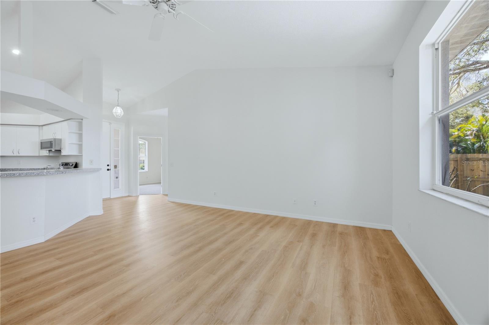 Image 4 of 24 For 3012 Vinson Avenue