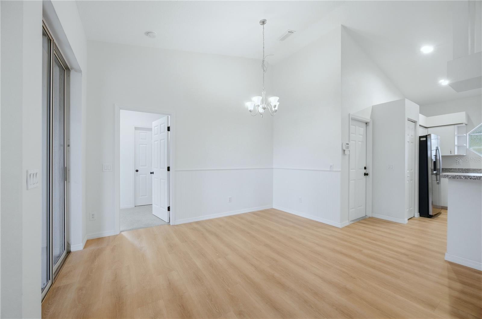 Image 5 of 24 For 3012 Vinson Avenue