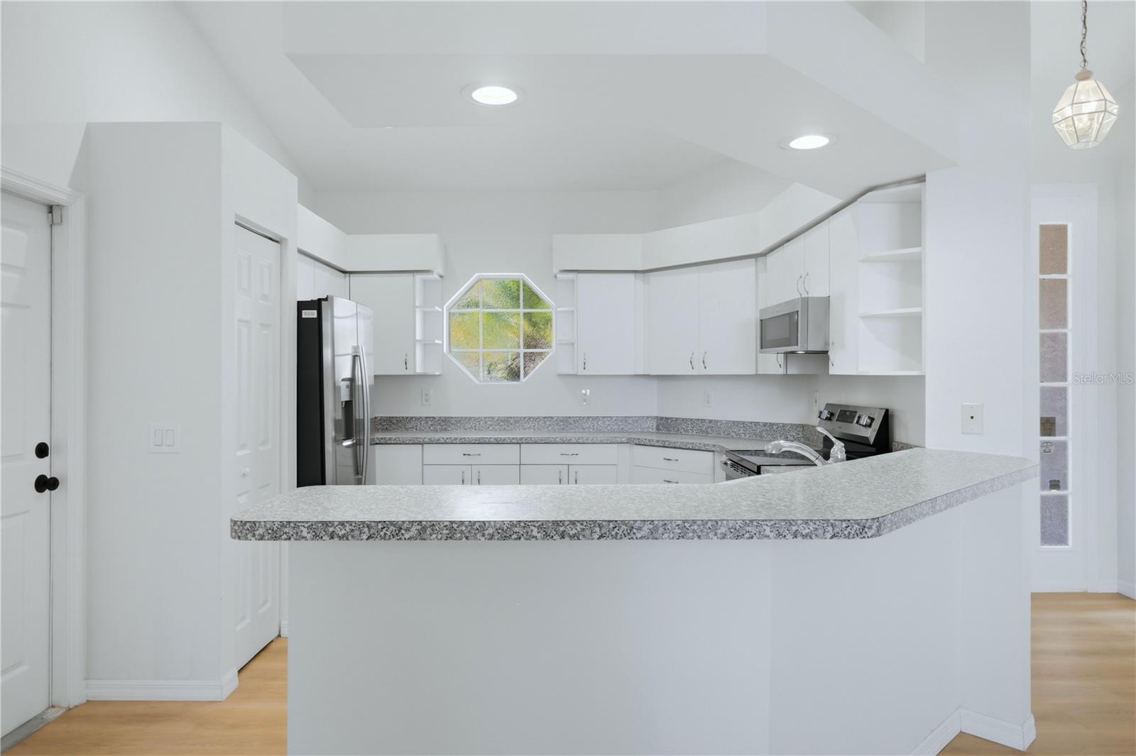 Image 7 of 24 For 3012 Vinson Avenue