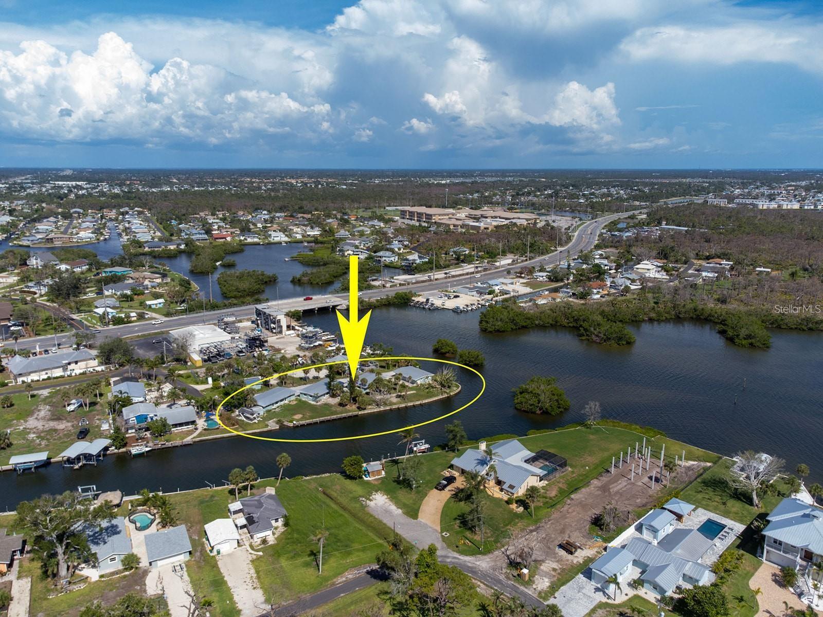 Image 2 of 42 For 1695 Manor Road