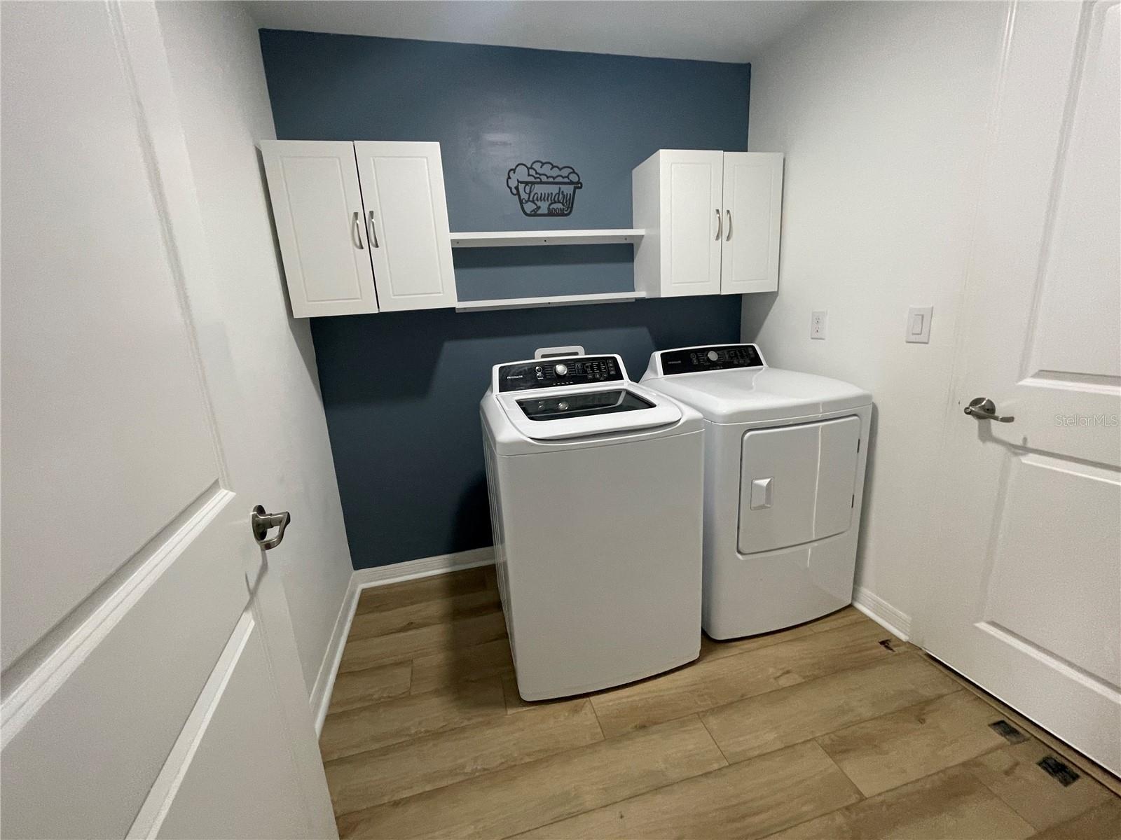 Image 18 of 35 For 112 Oakwood Court