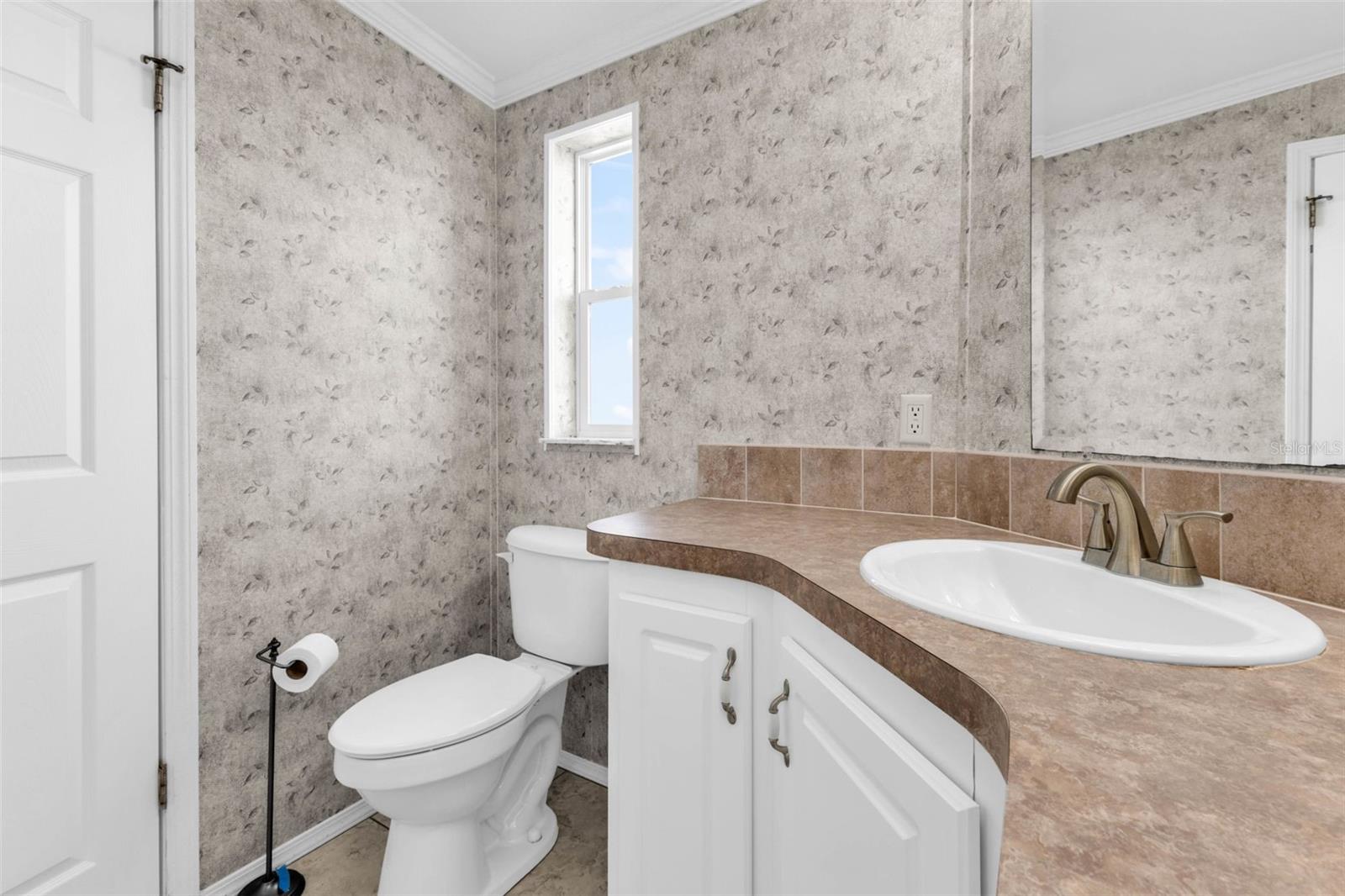 Image 38 of 52 For 634 Leisure  