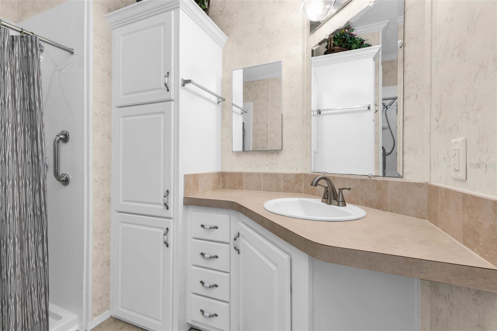 Image 40 of 52 For 634 Leisure  