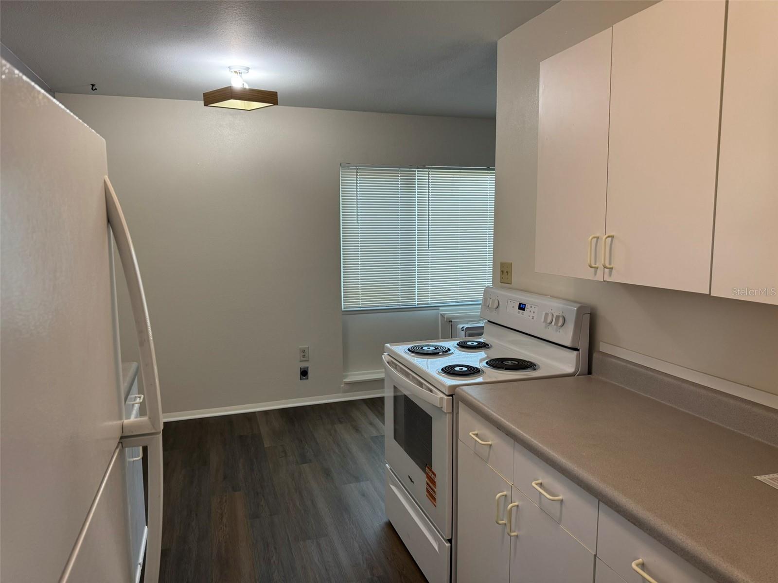 Image 7 of 13 For 8289 Cristobal Avenue