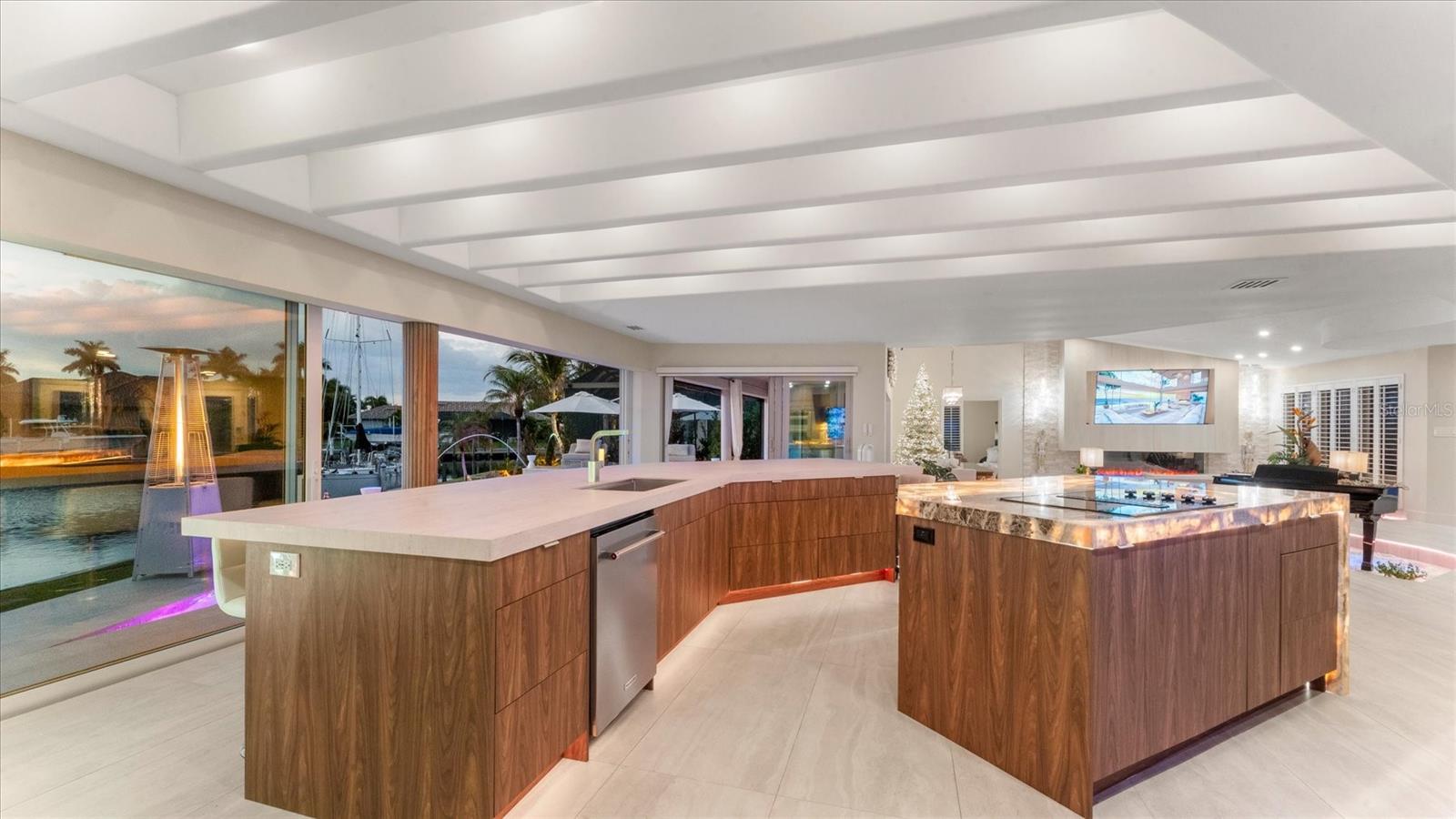 Image 15 of 99 For 2544 Rio Lisbo Court