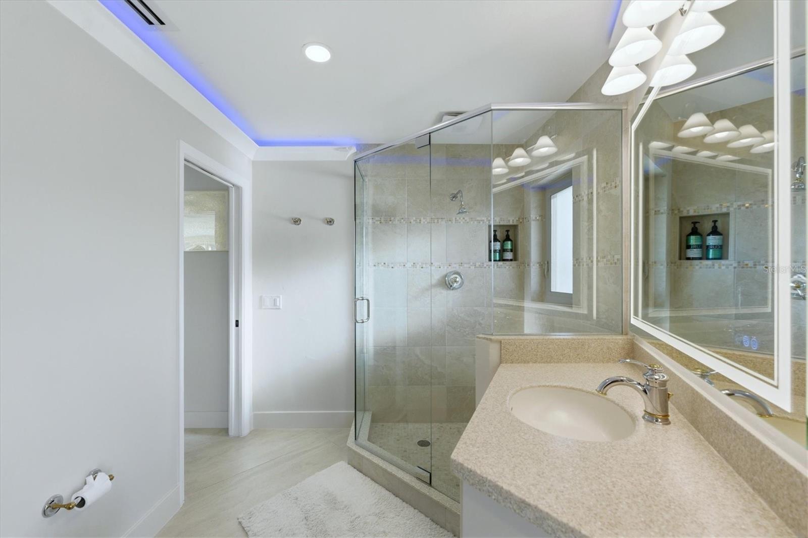 Image 21 of 99 For 2544 Rio Lisbo Court