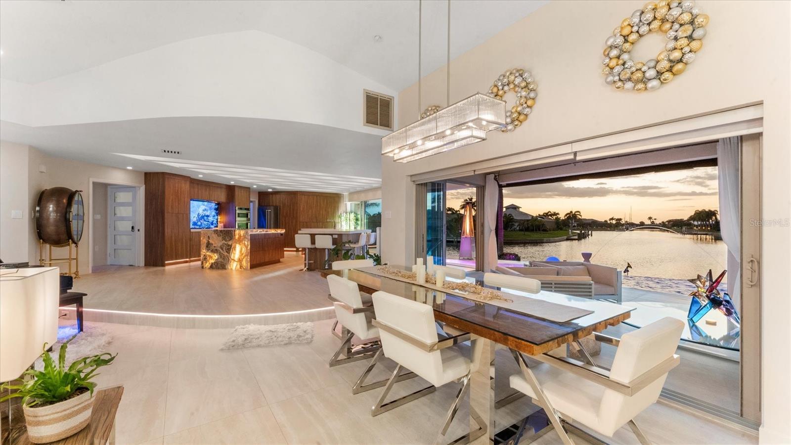 Image 7 of 99 For 2544 Rio Lisbo Court