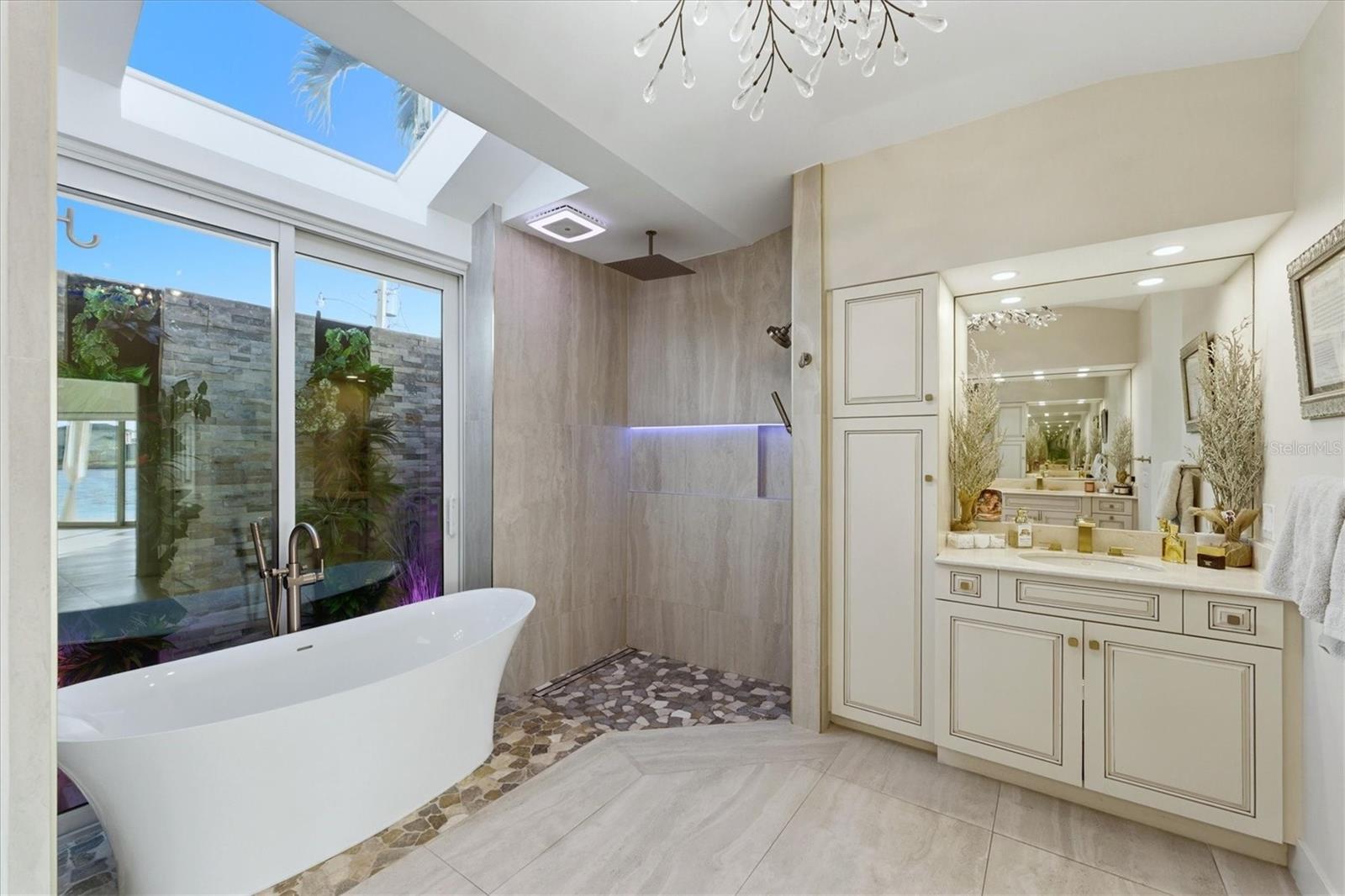 Image 77 of 99 For 2544 Rio Lisbo Court