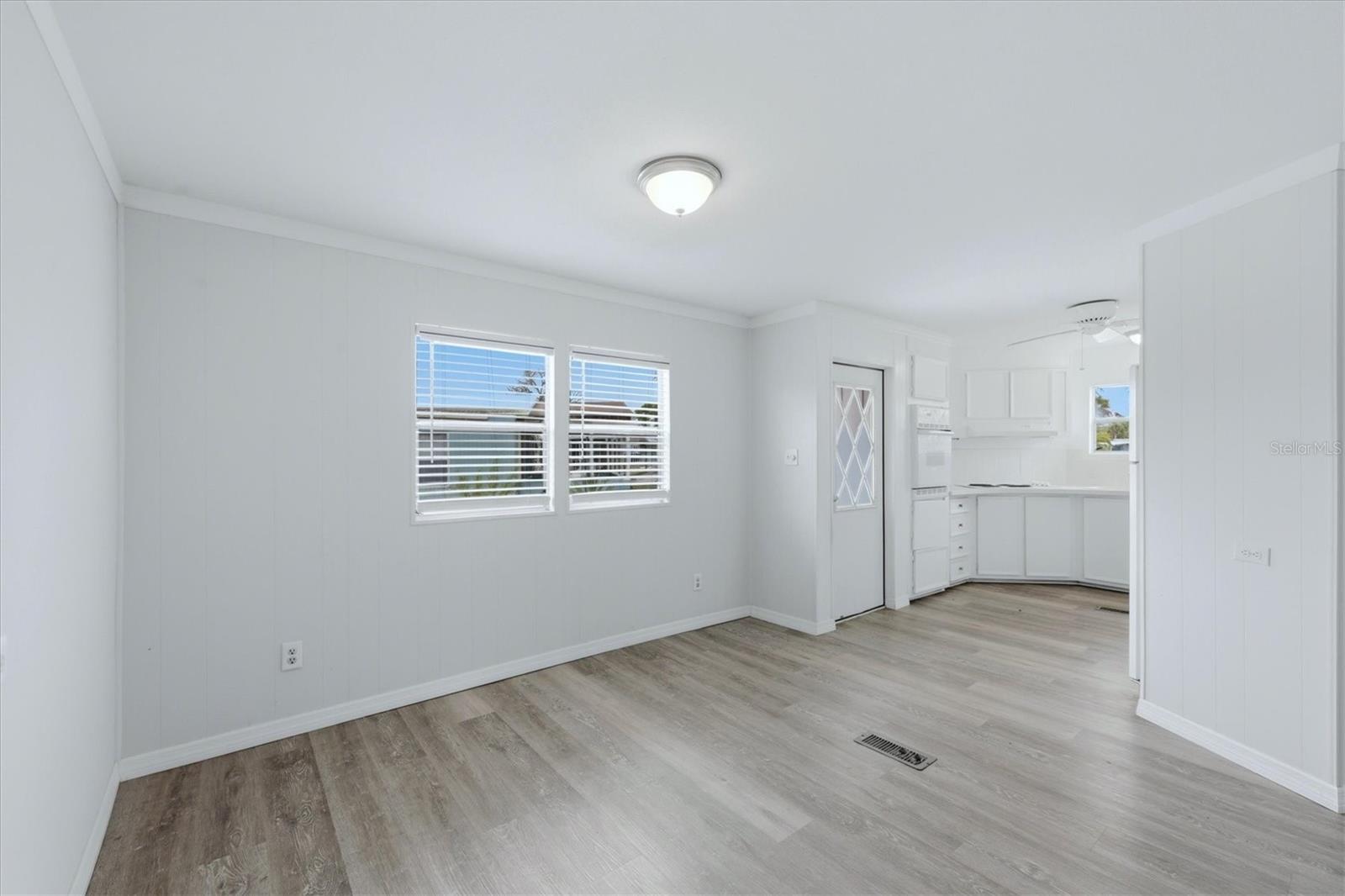 Image 10 of 23 For 3310 Blue Jay Lane