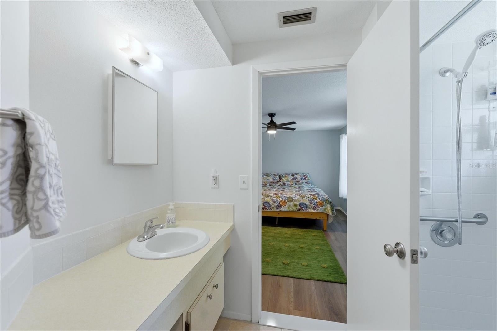 Image 23 of 61 For 47 Oakland Hills Place