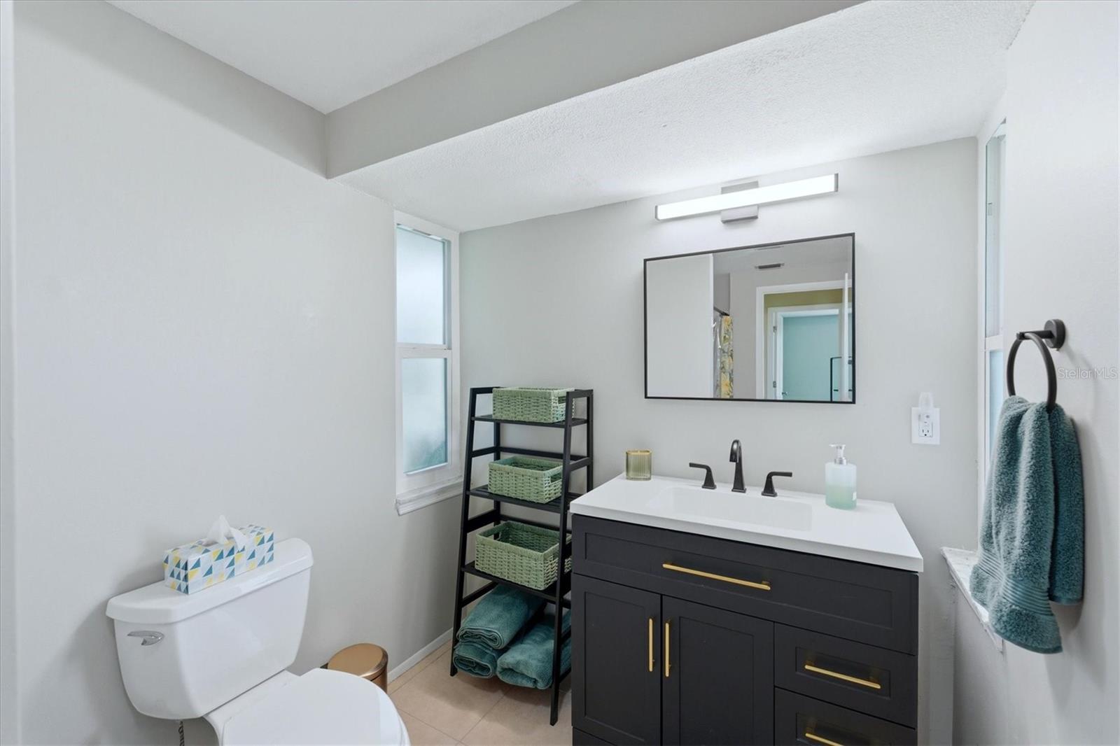 Image 29 of 61 For 47 Oakland Hills Place