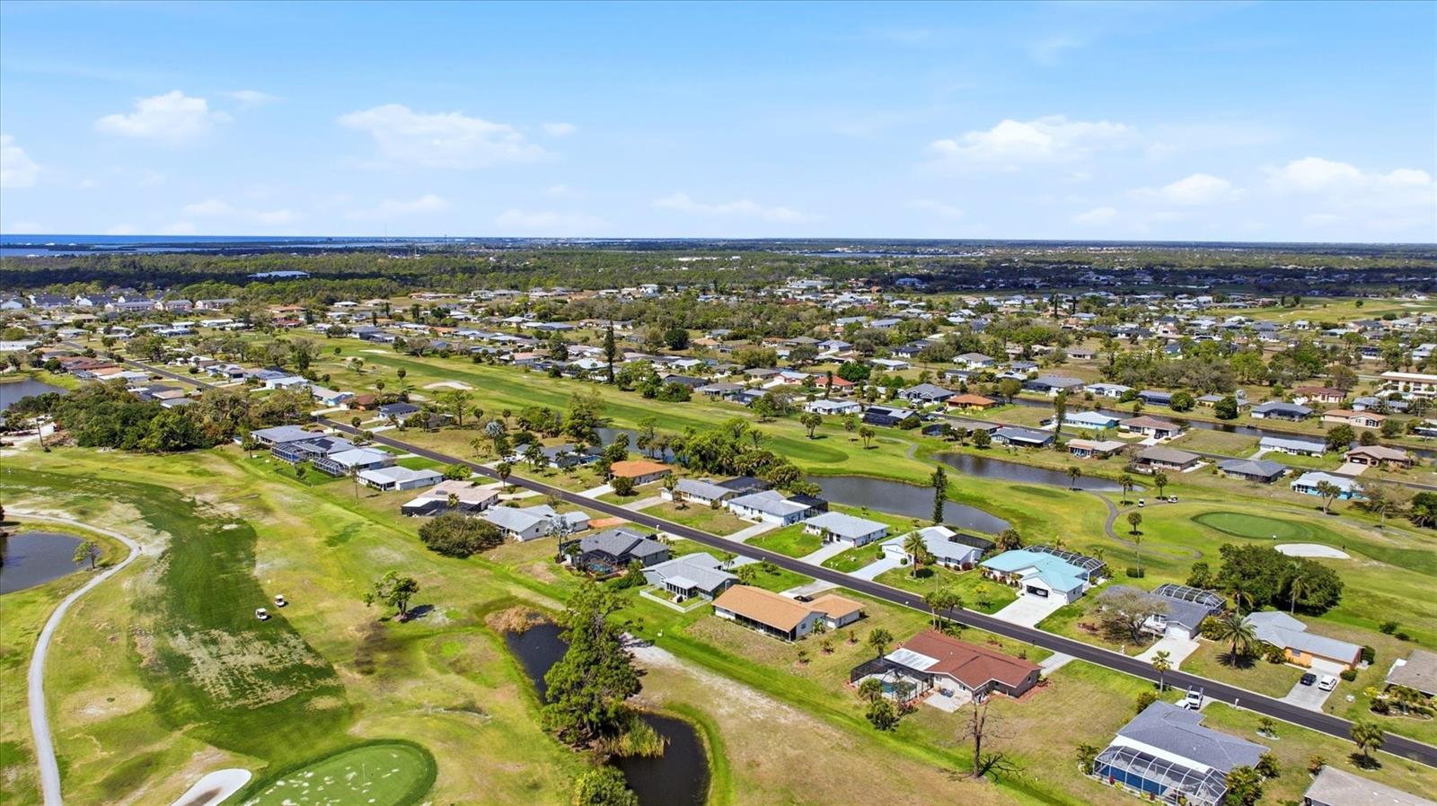 Image 40 of 61 For 47 Oakland Hills Place