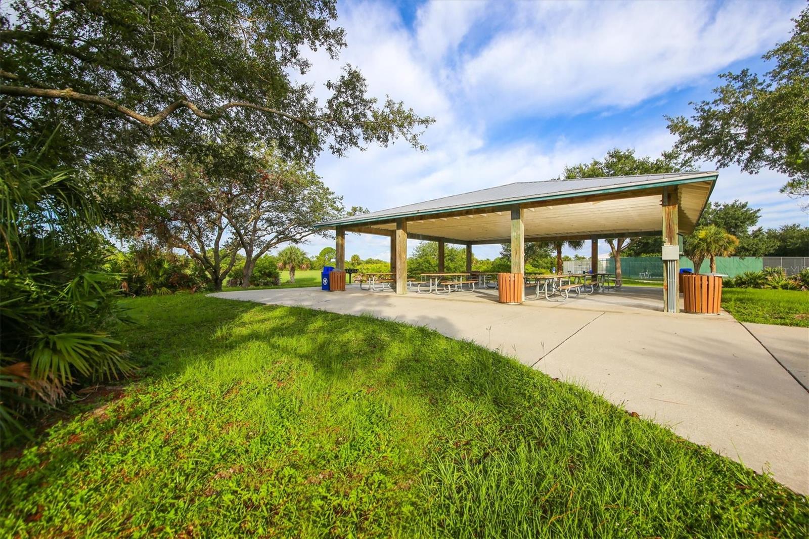 Image 50 of 61 For 47 Oakland Hills Place