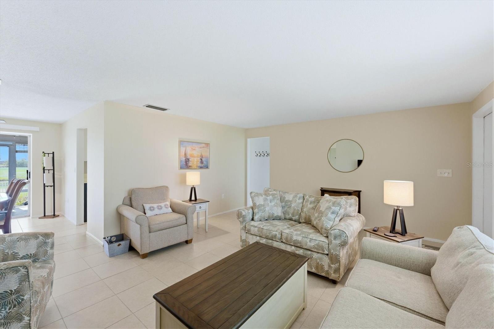 Image 7 of 61 For 47 Oakland Hills Place