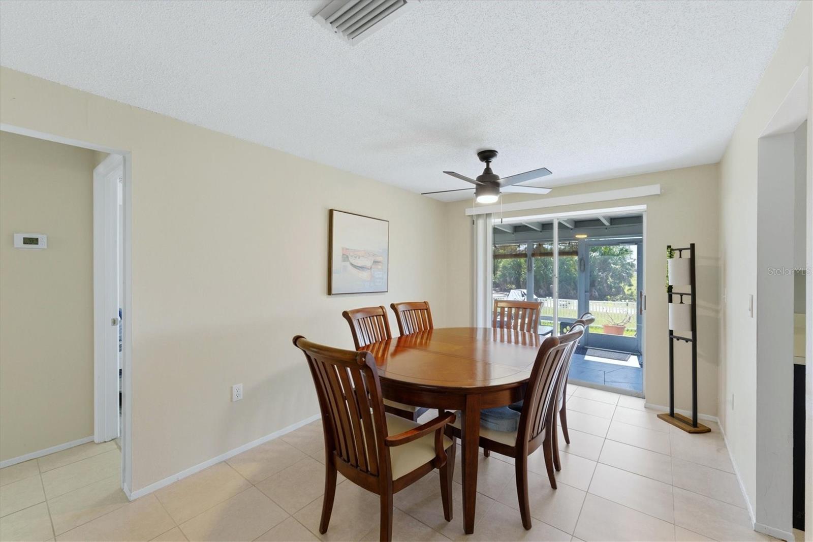 Image 9 of 61 For 47 Oakland Hills Place