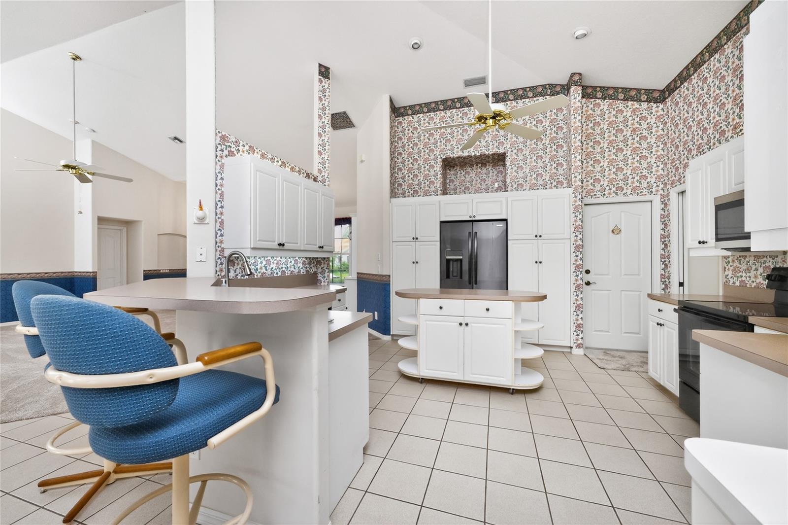 Image 14 of 62 For 11 Leeward Drive