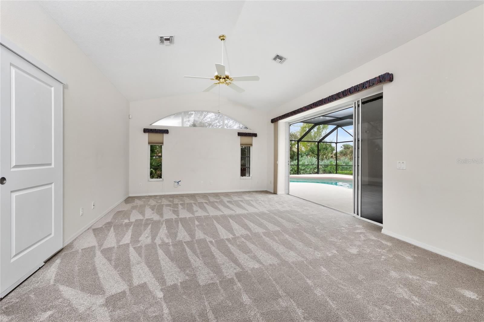 Image 19 of 62 For 11 Leeward Drive