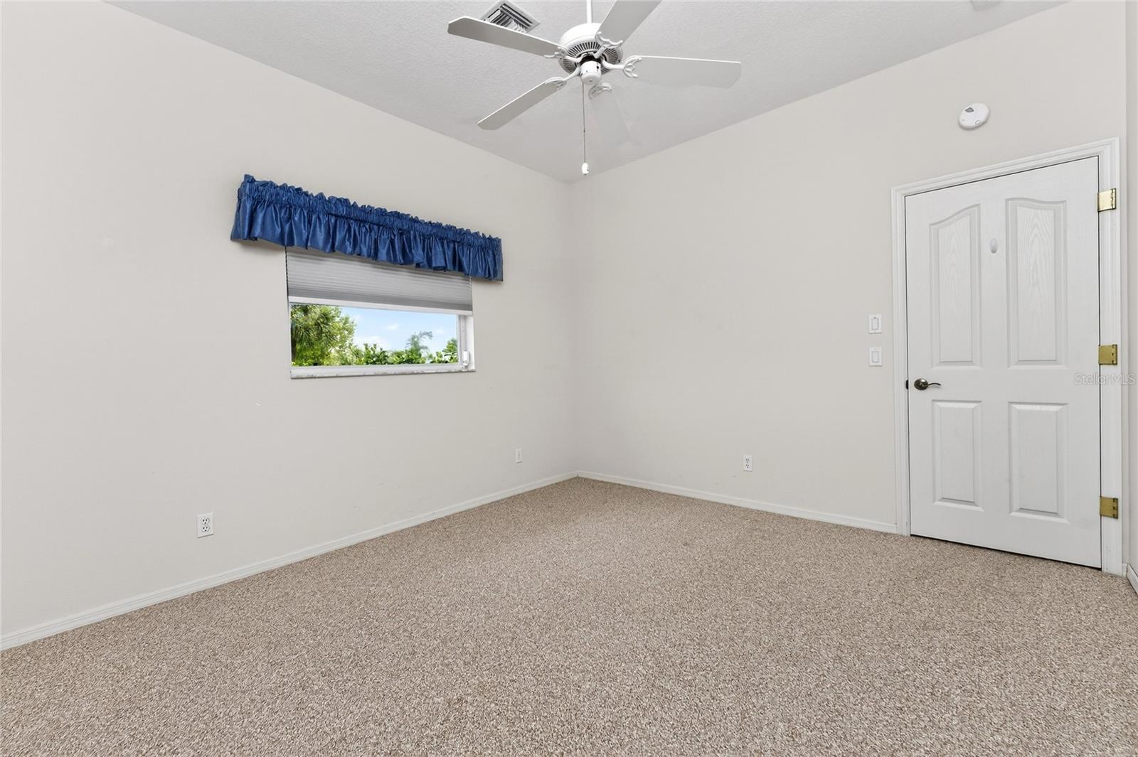 Image 30 of 62 For 11 Leeward Drive