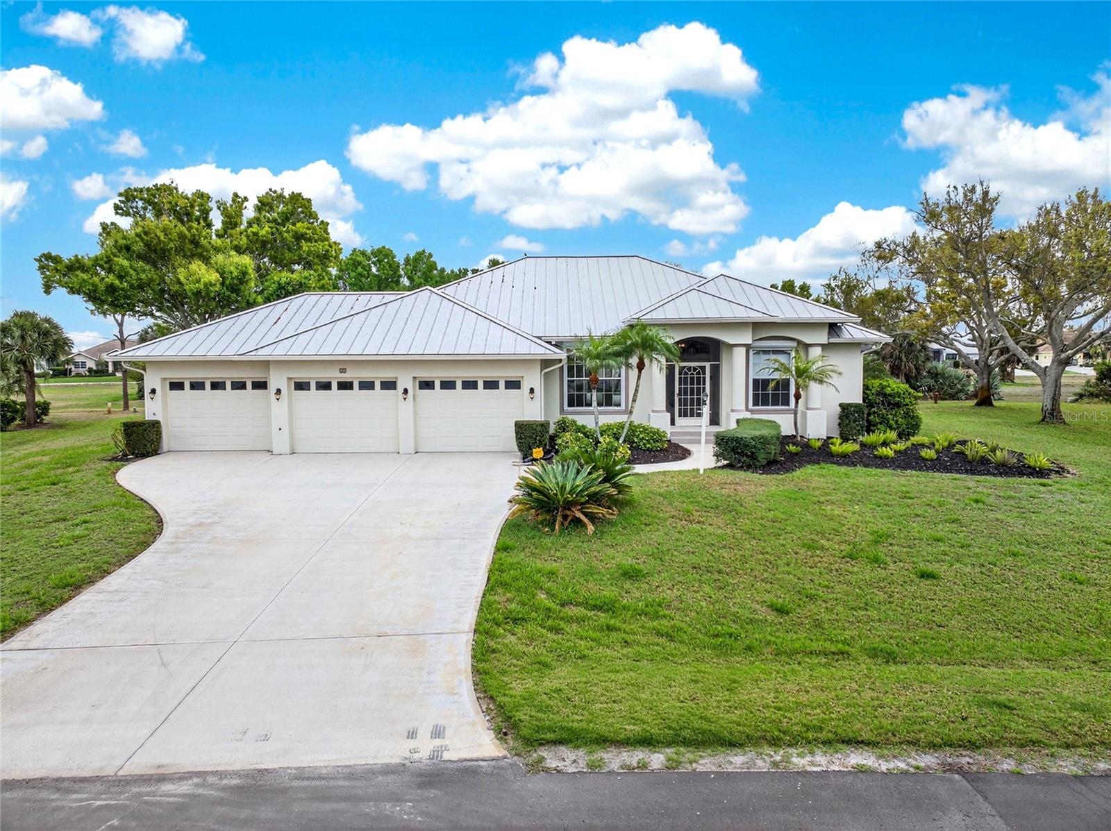 Image 50 of 62 For 11 Leeward Drive