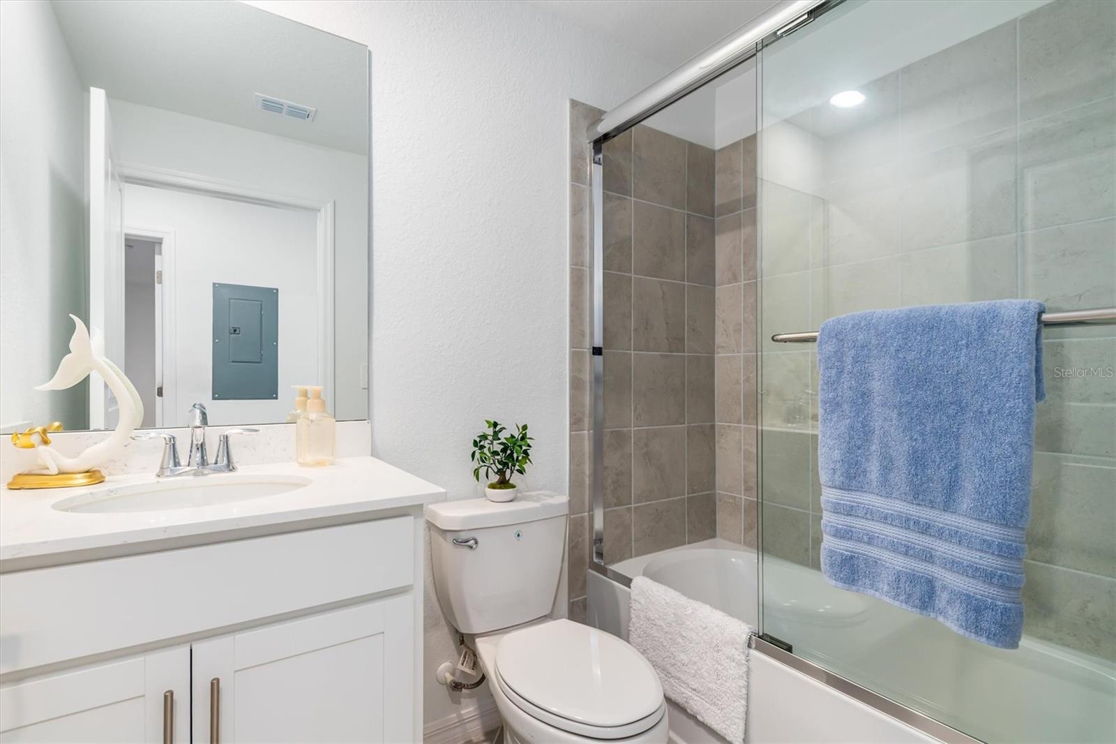 Image 19 of 54 For 17475 Opal Sand Drive 205