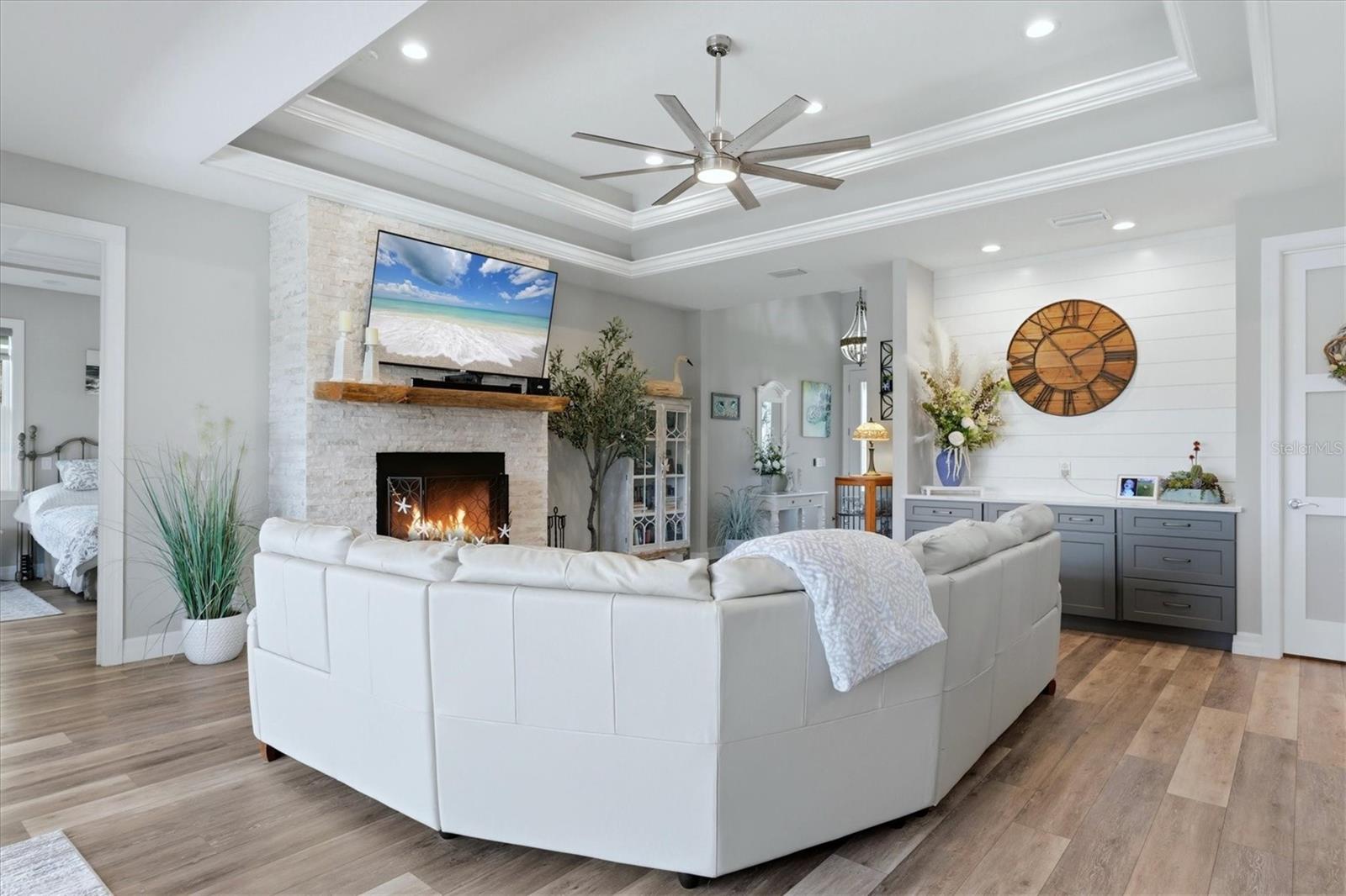 Image 12 of 51 For 1022 Beekman Circle