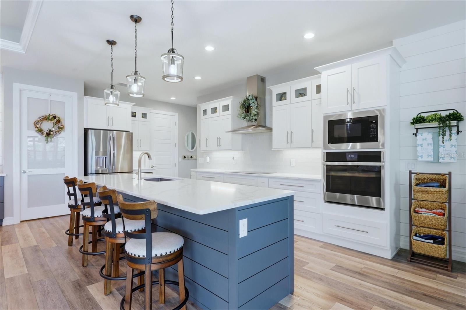 Image 16 of 51 For 1022 Beekman Circle