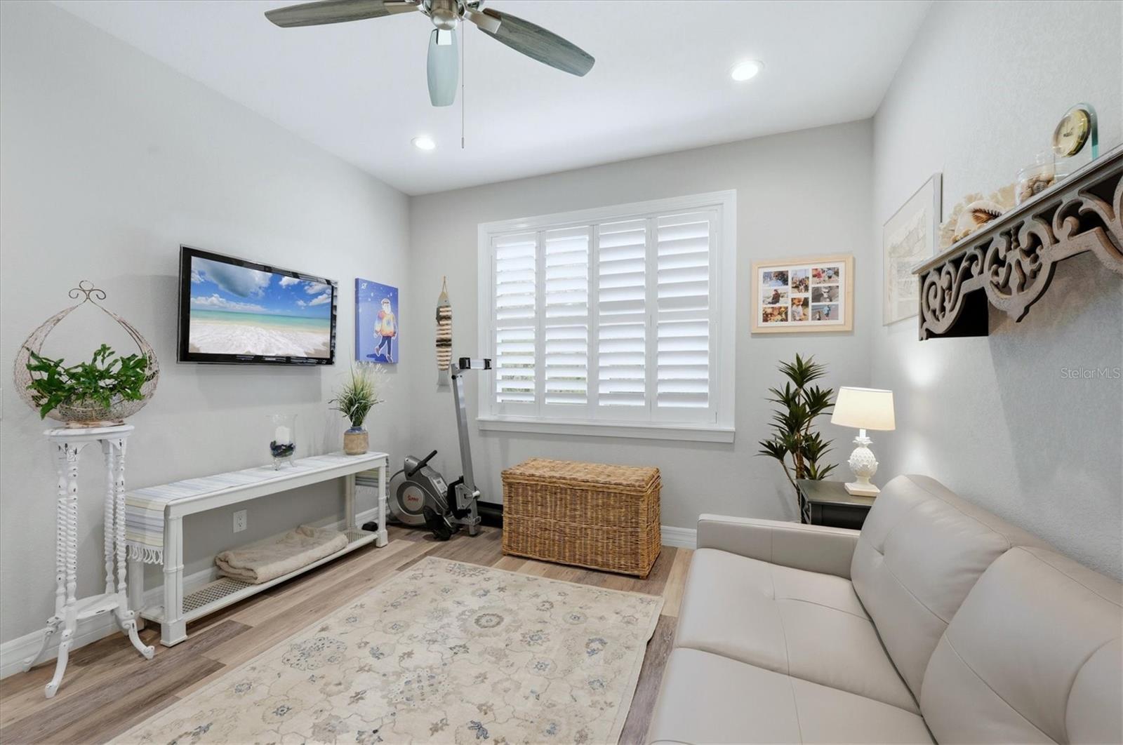 Image 23 of 51 For 1022 Beekman Circle