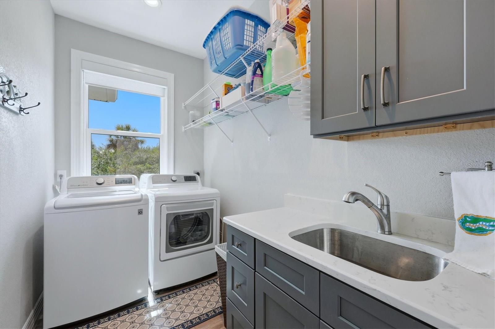 Image 35 of 51 For 1022 Beekman Circle