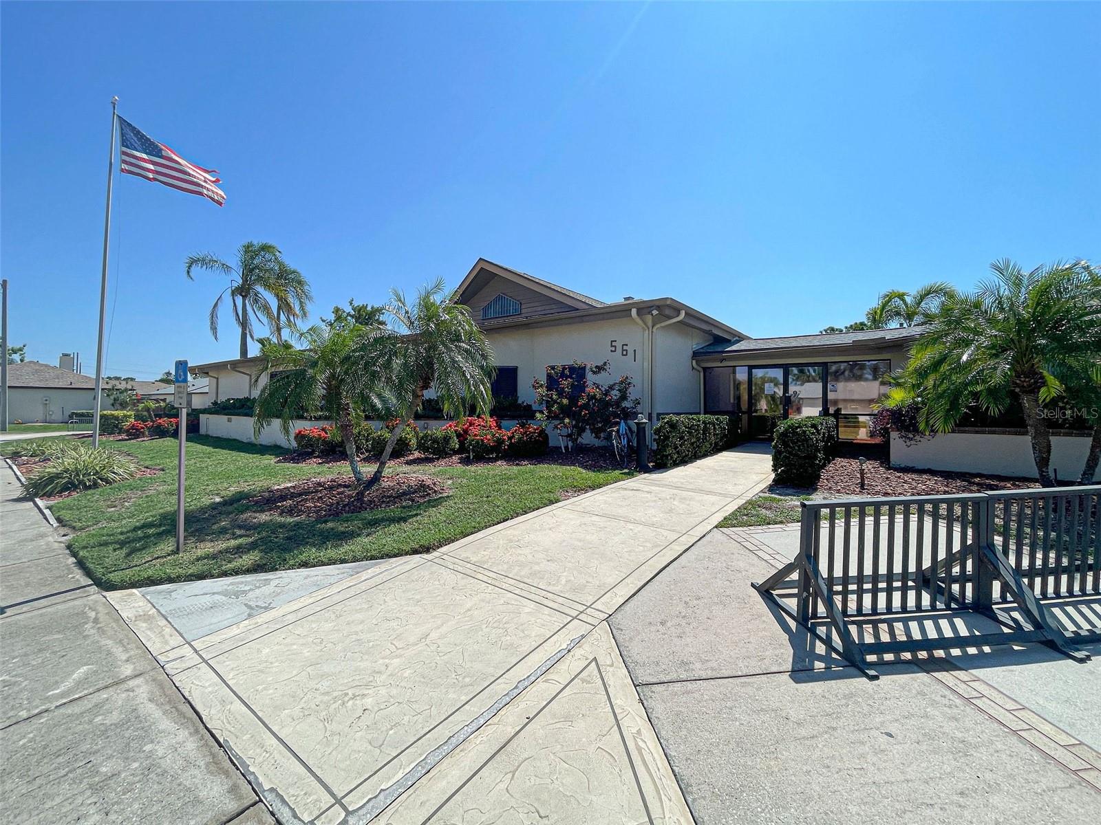 Image 40 of 63 For 631 Foxwood Boulevard 256