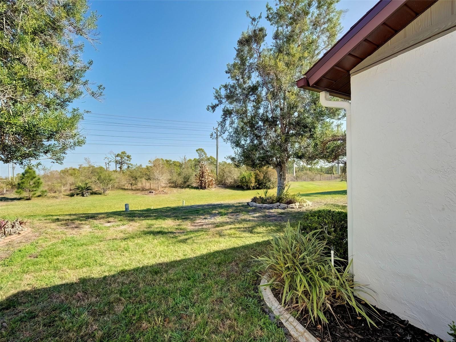 Image 58 of 63 For 631 Foxwood Boulevard 256