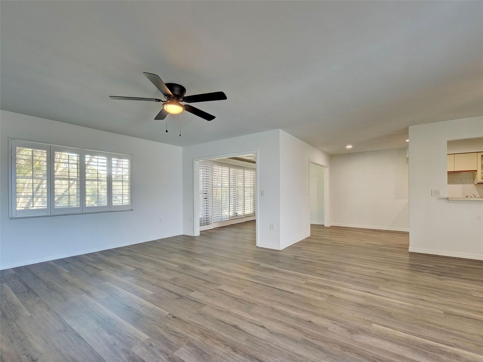 Image 8 of 63 For 631 Foxwood Boulevard 256