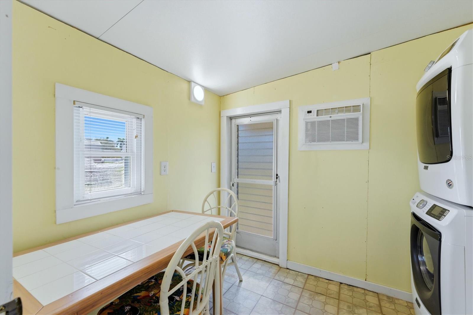 Image 20 of 37 For 774 Baja Viejo