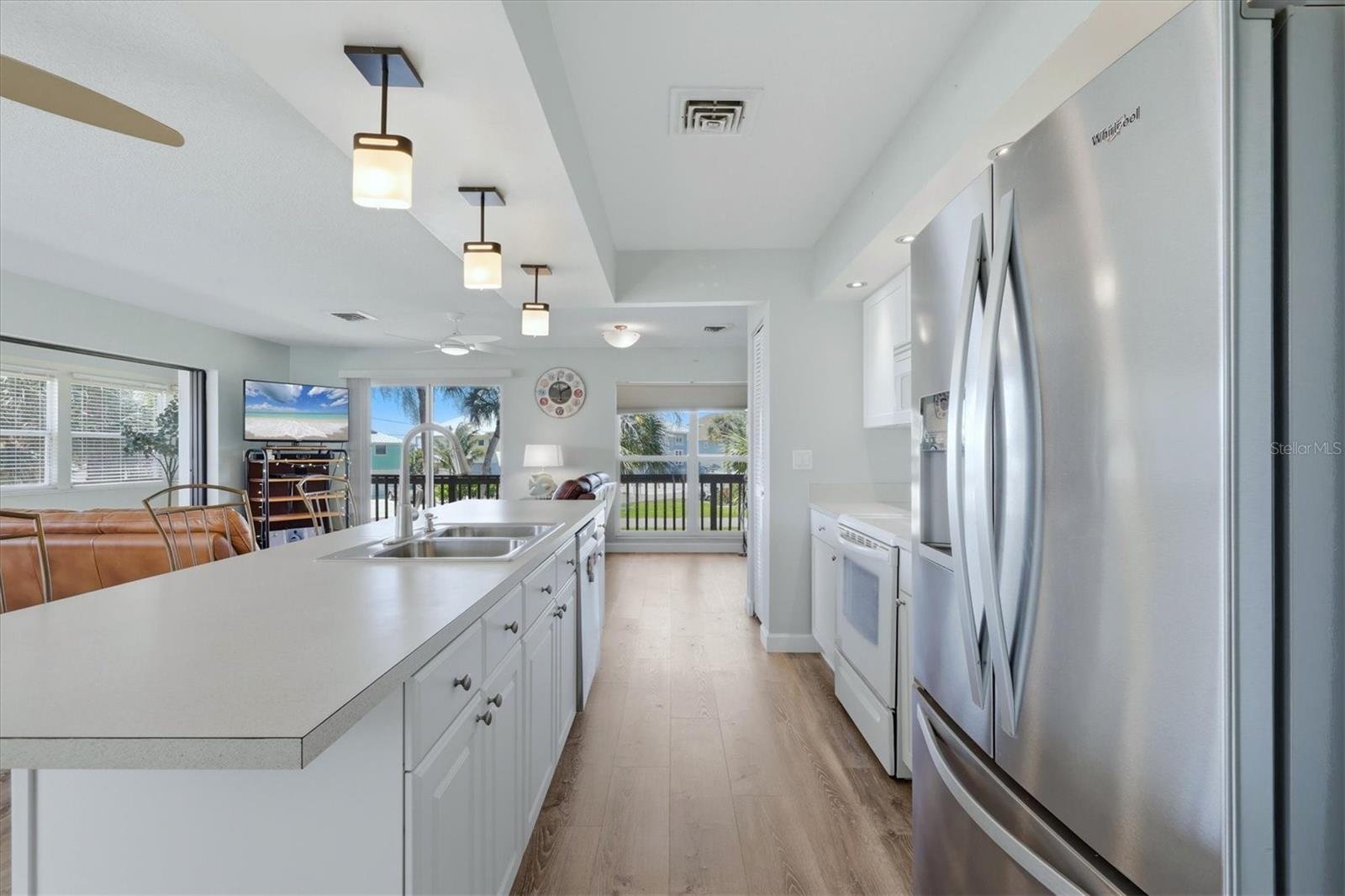 Image 12 of 42 For 874 Harvard Street