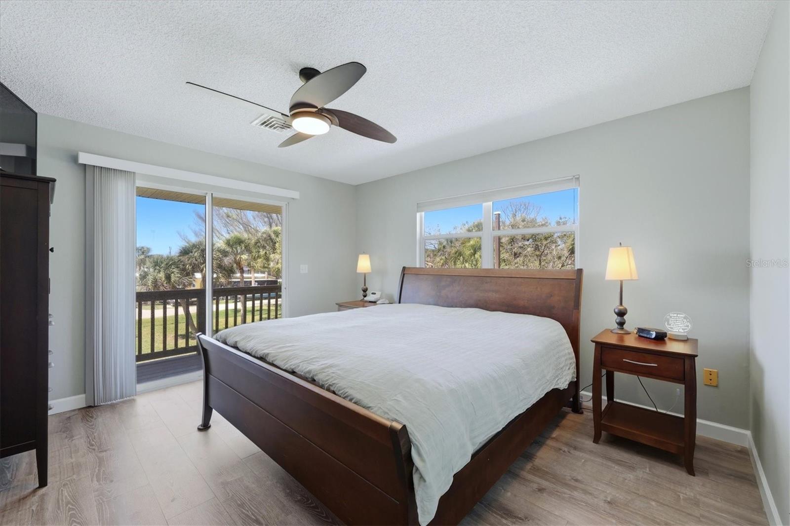 Image 14 of 42 For 874 Harvard Street